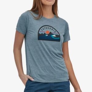 Patagonia Women's Capilene® Cool Daily Graphic Shirt Blue Wave Design Size Large